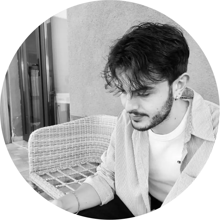 Osman Derebaşı'nın Grafik Tasarım ve Video Kurgu Alanındaki Yolculuğu